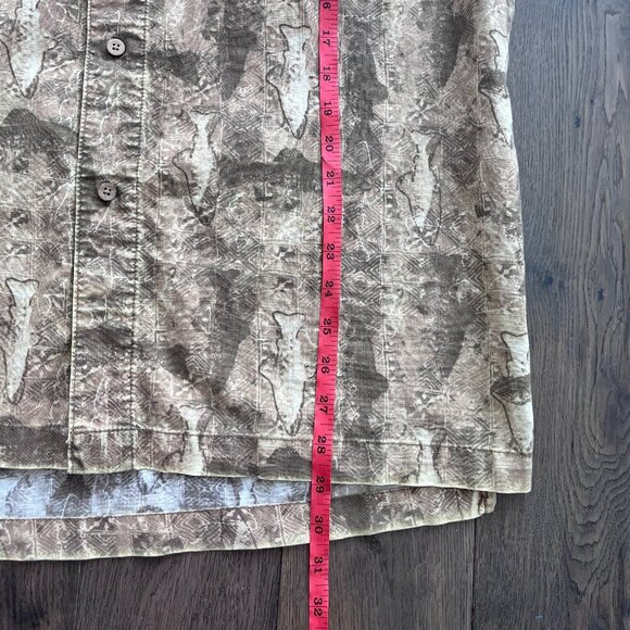 Woolrich Fish Print Camp Shirt Size L Tan Button Up Short Sleeve Outdoor Trout - Picture 6 of 6
